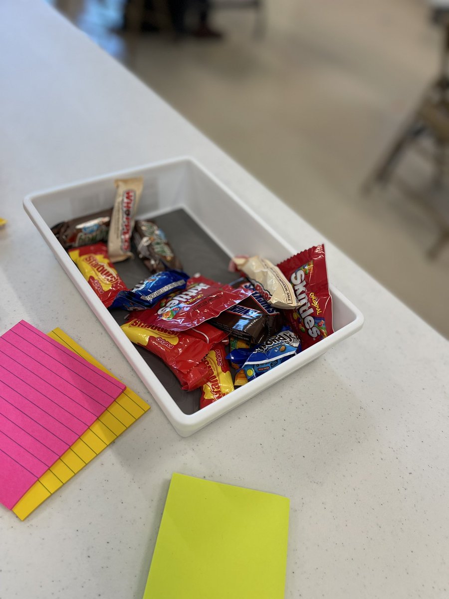 Stephanie tweet media