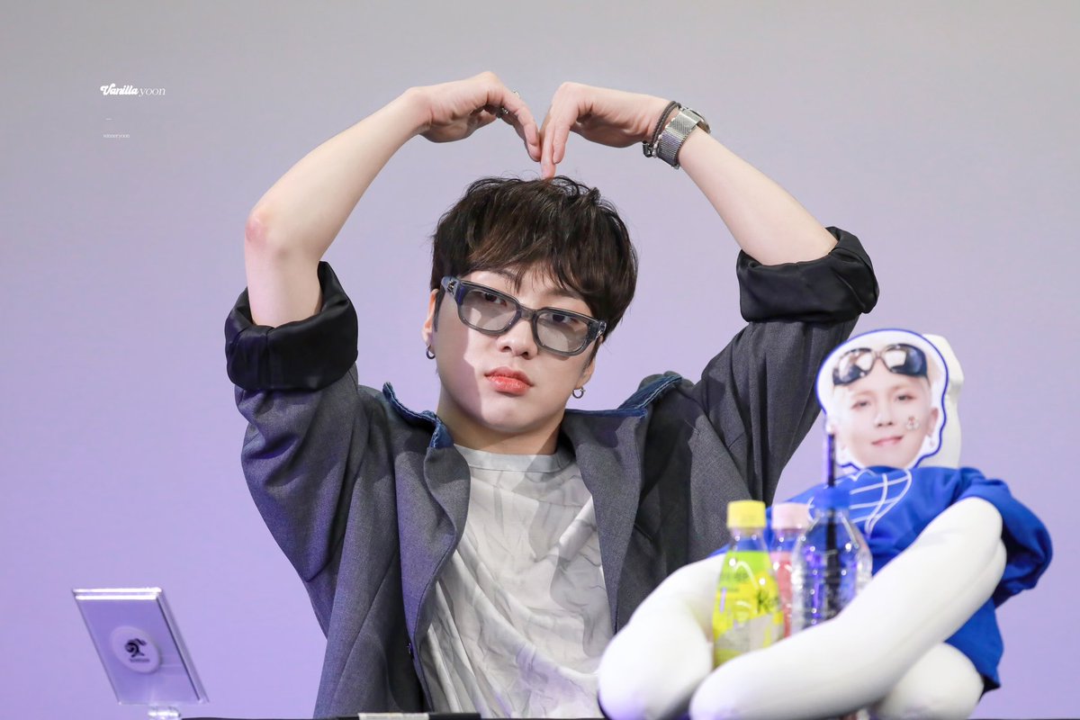 230602  케타포 팬싸

<a href="/official_yoon_/">official_yoon_</a> 
#강승윤 #seungyoon #姜昇润 #WINNER  #위너