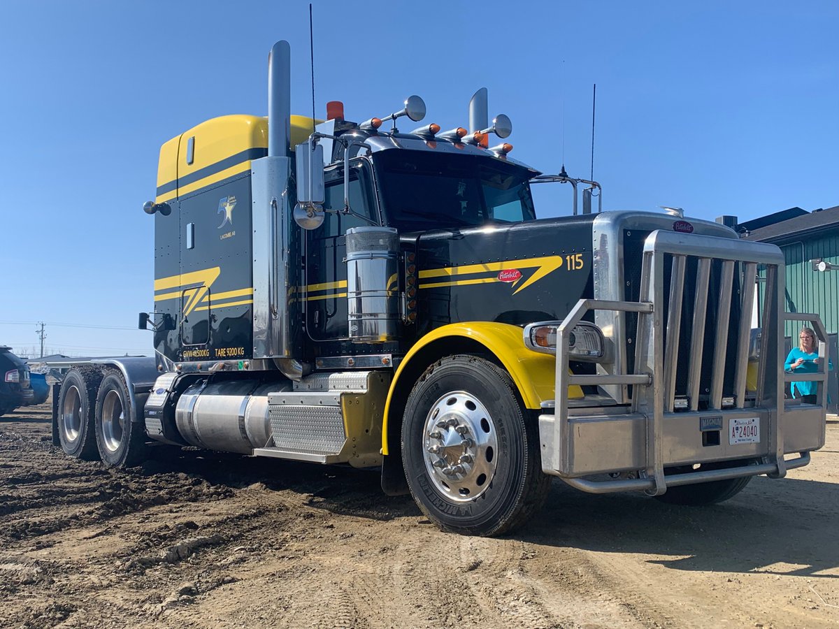 "Your truck called – it wants a new tattoo! 🚗💨 Give it a dazzling makeover with our high-quality vehicle graphics. Because even trucks deserve to express themselves! #CarTattoo #DriveInStyle 😎🚀"