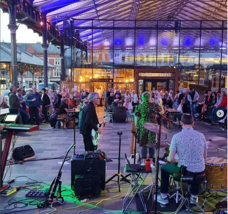 🎶 Free live music at @TheOrchardPres1

🎤 Rock and roll, pop and soul from @TomBiddleBand

🗓 Sat 3 June
⏰ From 8pm

For further event and trader information see prestonmarkets.co.uk