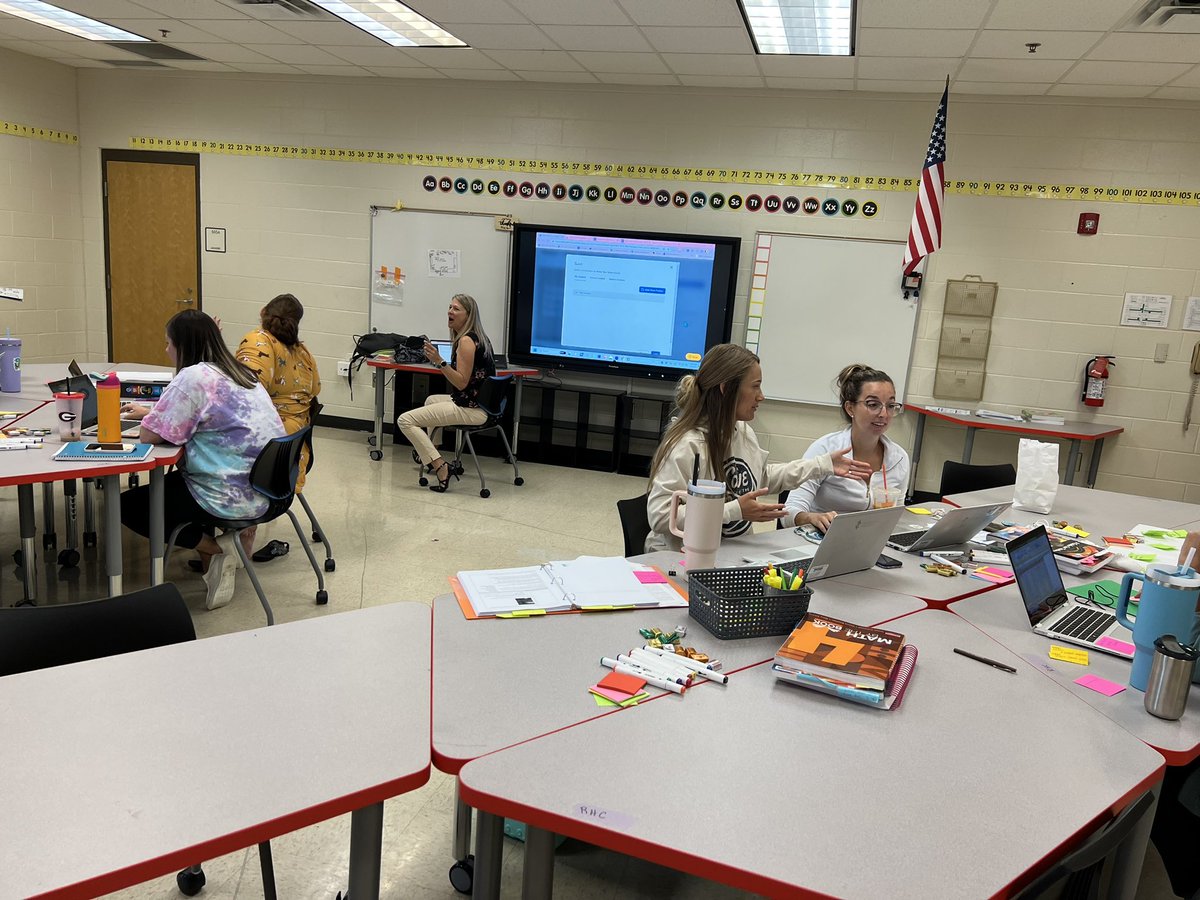 kristin.smith tweet media