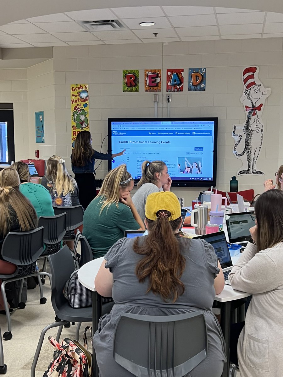 kristin.smith tweet media