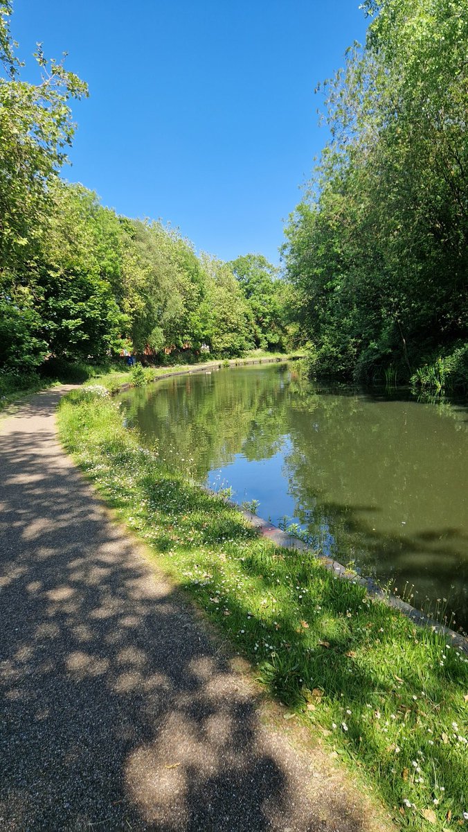 run_taz's tweet photo. Looking forward to welcoming @ebonyhikers to the Soho Loop on Sunday for #bellboating and a visit to @LegacyWM1 Art sculpture for #britishbackhistory

 #windrushgeneration
#soholoop
#hockleymoorings
#afternoonwalk
@CanalRiverTrust
@CRTWestMidlands https://t.co/7Ss03ixC6H