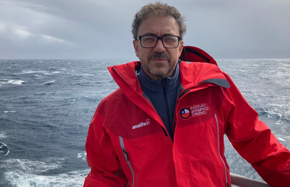 Instituto Milenio BASE (@mileniobase) on Twitter photo NOTICIAS📲| "Universidad de Chile lidera adjudicación de proyectos para fortalecer la cooperación internacional"
👉Conoce más sobre el proyecto ECOS liderado por el director e investigador principal <a href="/MilenioBASE/">Instituto Milenio BASE</a> Dr. Elie Poulin uchile.cl/noticias/20524… NOTICIAS📲| "Universidad de Chile lidera adjudicación de proyectos para fortalecer la cooperación internacional"
👉Conoce más sobre el proyecto ECOS liderado por el director e investigador principal <a href="/MilenioBASE/">Instituto Milenio BASE</a> Dr. Elie Poulin uchile.cl/noticias/20524…
