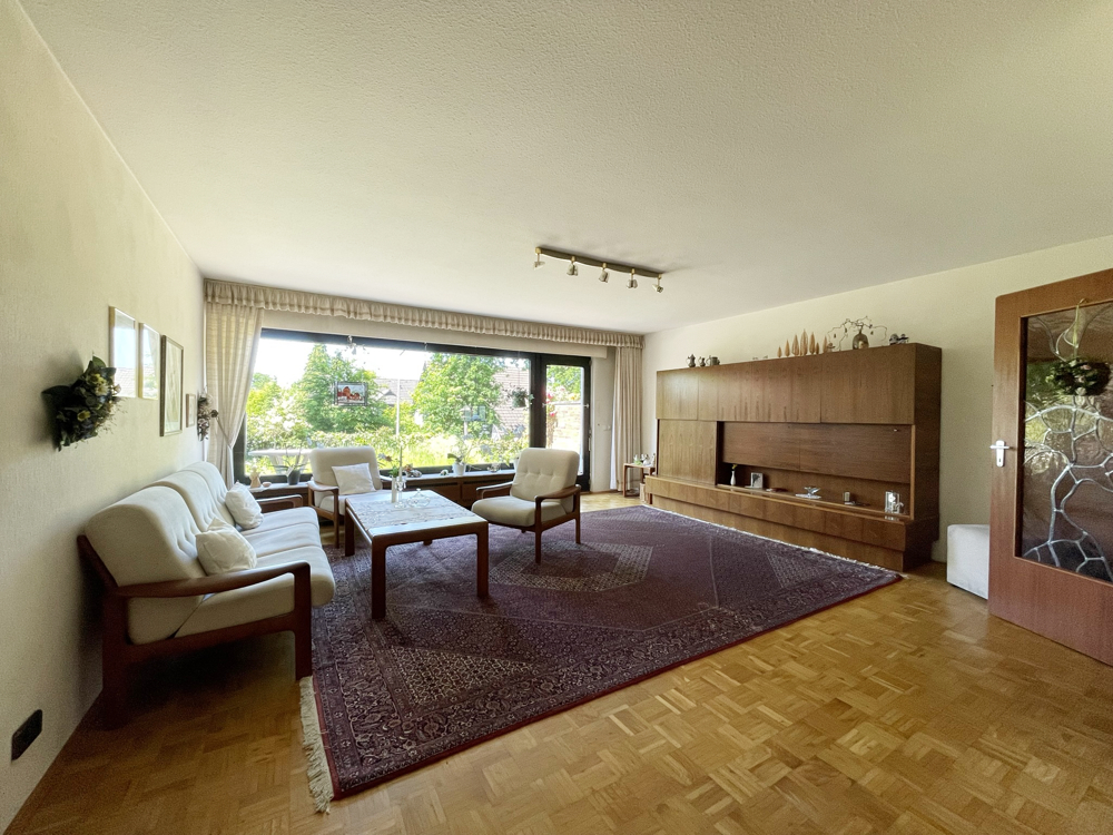 dieckmann_immo's tweet photo. NEU: #Doppelhaushälfte in #Schwerte #Ergste
✓ TOP-Lage
✓ Bad + Gäste-WC
✓ Sauna
✓ Garten
✓ 2-fach Verglasung
✓ unterkellert
✓ Garage & Stellplatz
https://t.co/ntswA2gW4k
Jetzt eine Besichtigung vereinbaren:
📩 immo@dieckmann-immobilien.de
📲 +49 (0) 23 04 - 23 96 110 https://t.co/HmYPeeevY8