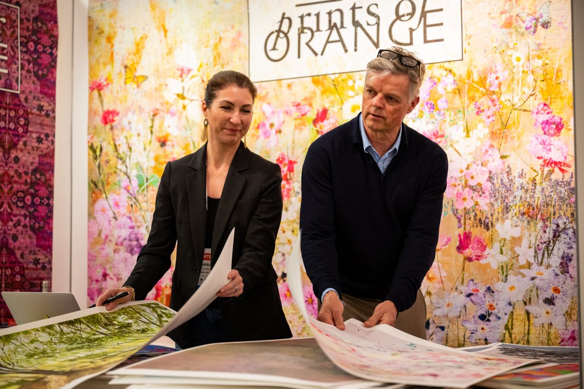 At #SURTEX last month, attendees met textile design studios like Prints of Orange for artwork for the interior, fashion, wall covering and paper goods markets.

Meet the exhibitors here: bit.ly/42nPeXz

#textiledesign #surfacedesign #surfaceprints