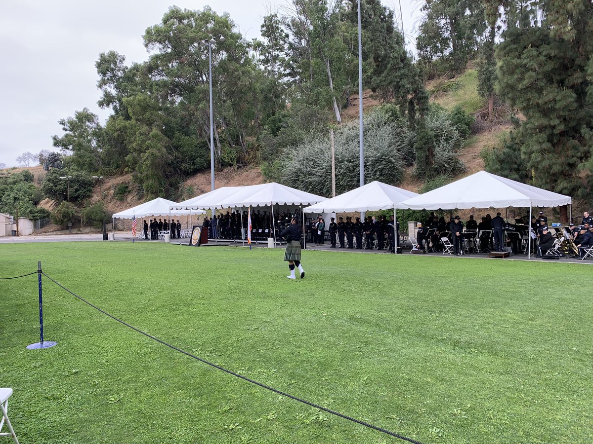 LAPD Operations-Valley Bureau tweet media