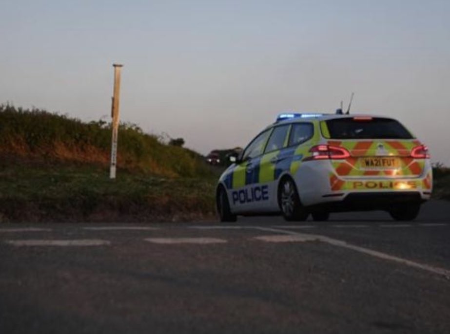 Our officers stepped up and put themselves on duty to respond to this incident and support response team  colleagues with a wide area safety cordon whilst @DSFireUpdates got to work on extinguishing the blaze. #OneTeam #SouthDevon #SouthHams