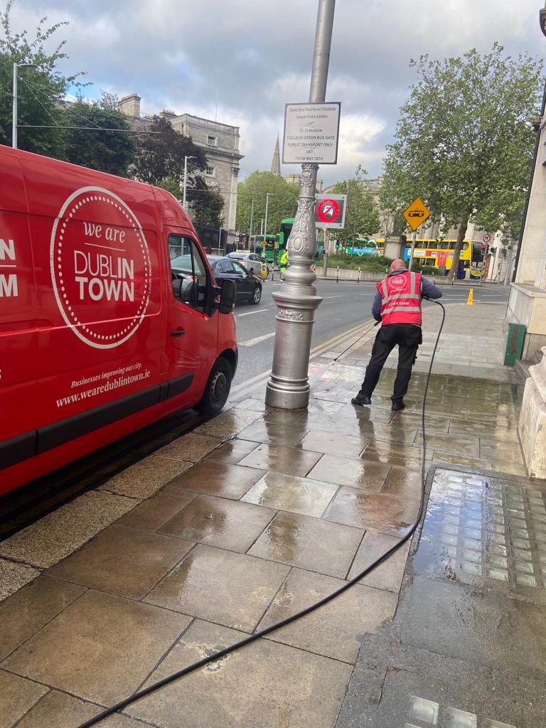 The DublinTown Clean Team are out and about washing our city streets to remove stains and summer dirt.