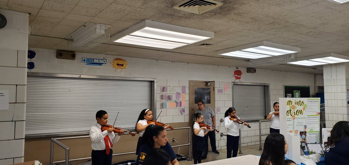 Our lovely Violinist had an amazing performance during the STEAM fair. What a lovely night. #STEAM #STEAMFAIR #D32 #magnetschools #bushwick #bushwickschools