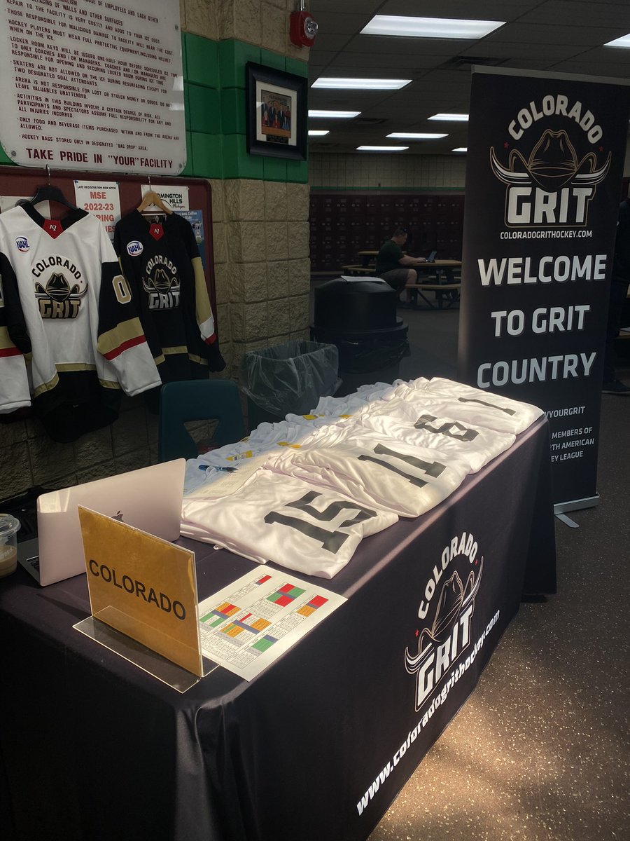 The sun is shining down on our check-in table today, a good sign🤞🏼

#nahl #grit #hockey #juniorhockey #colorado #coloradogrit #coloradohockey #gogrit #getgritty #showyourgrit