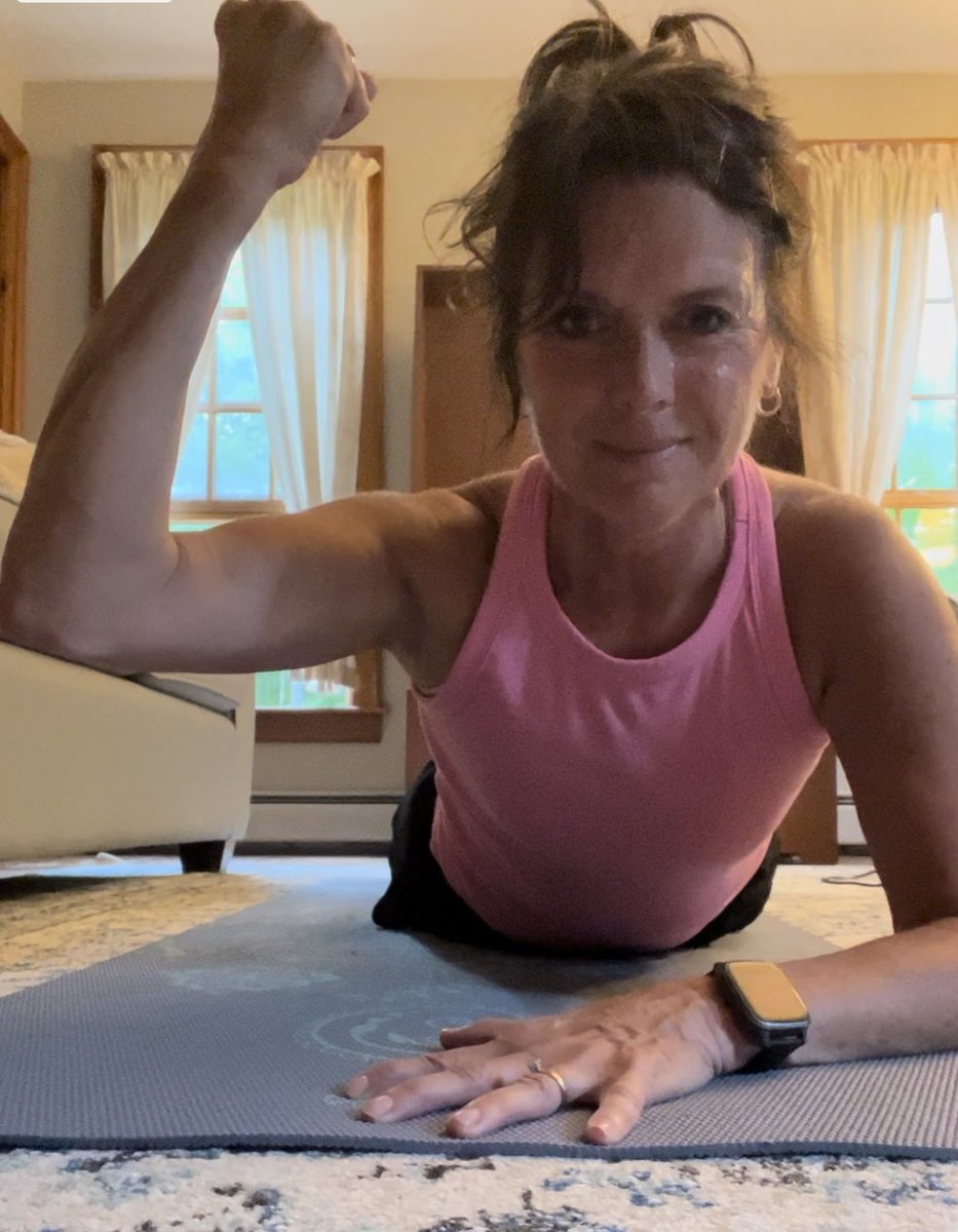We made it! #FlexFriday with lots of sweat, muscle and determination from  Peakers around the world who have moved all week! 💦❤️🙌❤️🙌💪Thank you <a href="/MyPeakChallenge/">My Peak Challenge</a> <a href="/SamHeughan/">Sam Heughan</a> <a href="/MountainPeakers/">Mountain Peakers</a>  <a href="/IslandPeakers/">Island Peakers</a> <a href="/HomeGymPeakers/">Home Gym Peakers</a>  <a href="/AOKPeakers/">Acts of Kindness Peakers</a> <a href="/CampingPeakers/">Camping Peakers</a> <a href="/RoadtripPeakers/">RoadtripPeakers</a>