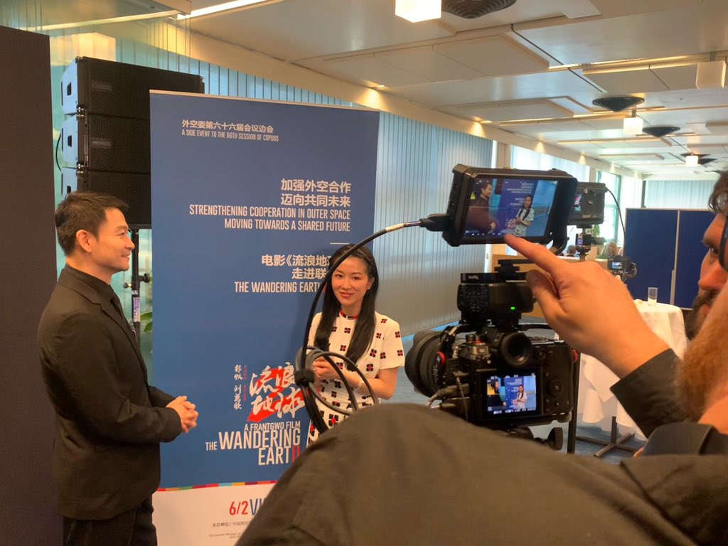 Moon Ting Li tweet media