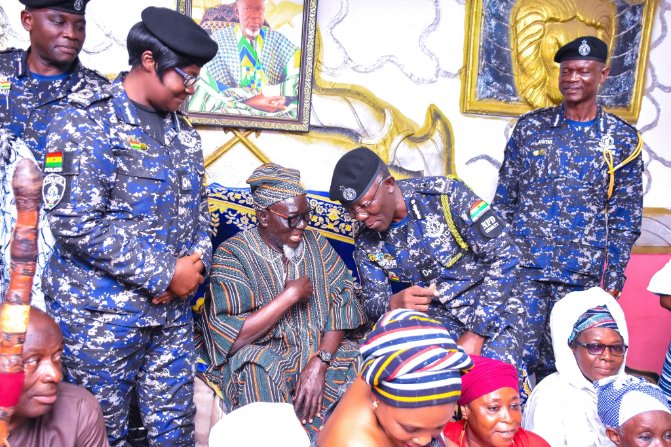 IGP EMBARKS ON WORKING TOUR OF SAVANNAH AND NORTHERN REGIONS

The Inspector-General of Police, Dr. George Akuffo Dampare, on Tuesday, May 30, 2023, ended a four-day working tour of the Savannah and Northern regions of the country.

Read more:
facebook.com/GhPoliceServic…