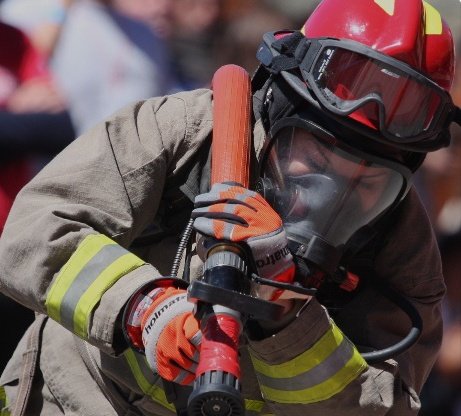 BuccaBali's tweet photo. LA MEJOR NOTICIA DEL DIA

La ley de fortalecimiento del Sistema Bomberil es una realidad!

Beneficios:👇

1. Seguro médico para 55.000 Bomberos Voluntarios.
2. Sistema tarifario gratuito. Gas, luz, telefonía, internet.
3. Reintegro del IVA en equipamiento.

¡FELIZ DÍA y GRACIAS! https://t.co/3ZAP67M232