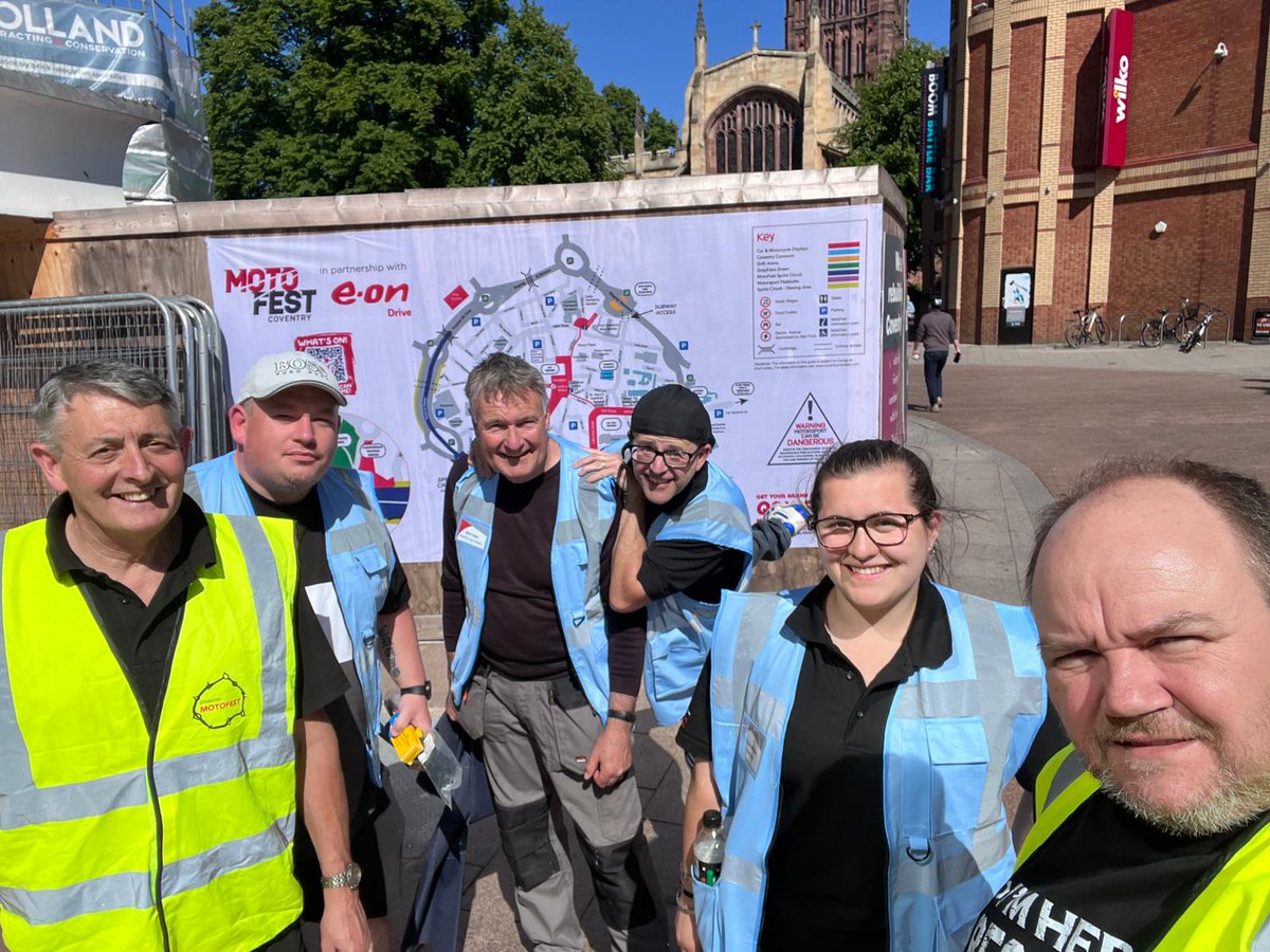CovMotoFest's tweet photo. There's a lot of work going into preparing for Motofest tomorrow. Many thanks to the volunteers helping to set up. 😉💪💪
#CovMotoFest #Countdown #CompetitionTime #Win #MotoringFestival #EONDrive #digbeth #digbethdiningclub #PastPresentFuture #ThisIsCoventry #VisitCoventry https://t.co/MvhkF2OTQG