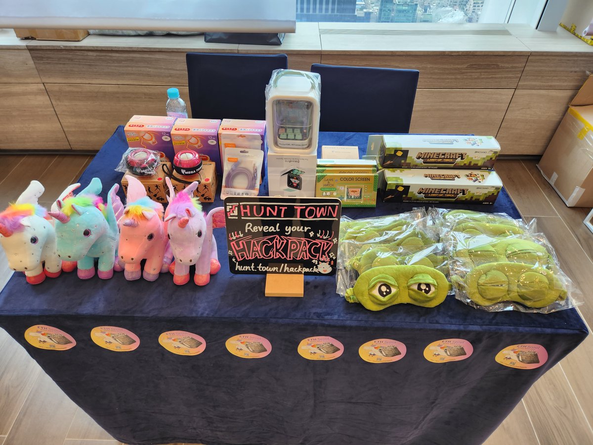 steemhunt's tweet photo. 3/🎉 What's in the #HackPack? From PEPE Sleeping Eye Masks to BUIDL Unicorns - we've got everyone covered. Check the website for more - https://t.co/klxQDGjaCl https://t.co/dIySnm26Ez