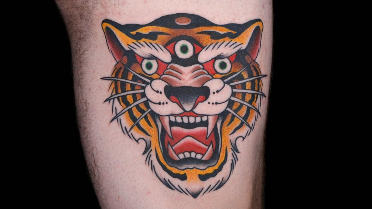 “You hit the mark on traditional style look, a strong, simple color palette. That’s the kind of whip-shade that we’re looking for” 🐯‼️ @RU_tattooed