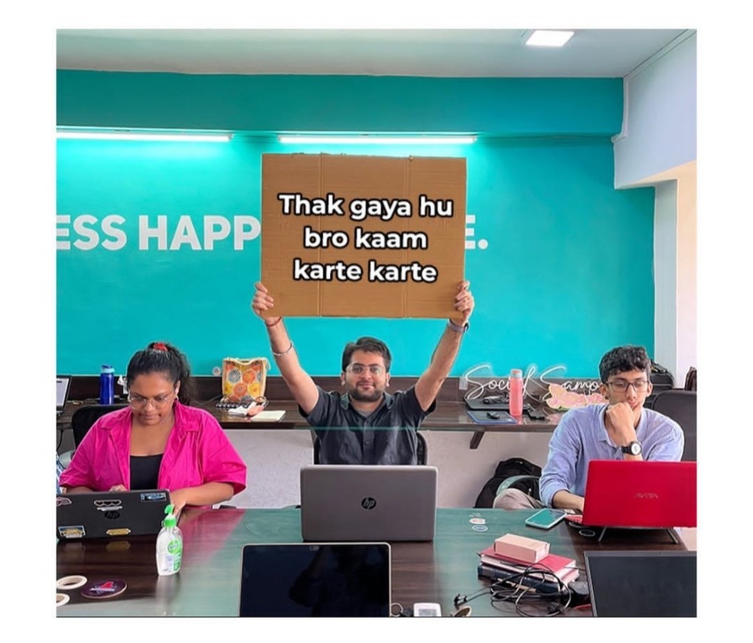 GarimaSinghani1's tweet photo. Ek kaam karo-ab aaram karo!

Happy Weekend Everyone!! 

#AgencyLife #KaamAissaKaro #WorkLife https://t.co/ggcra2lZrM