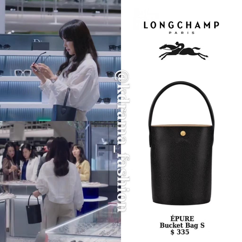 #UhmJungHwa carried #LONGCHAMP Bag in JTBC/Netflix Drama, #DoctorCha Episode 1. #엄정화 #닥터차정숙 #드라마패션 #롱샴 #kdrama_fashion #kdramastyle #uhmjunghwastyle #uhmjunghwafashion...
