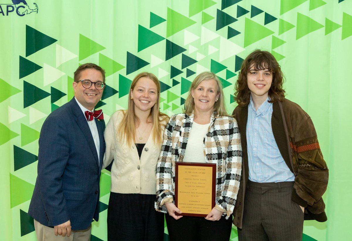 SalDiDomenico's tweet photo. I am proud to share that my amazing Chief of Staff, Christie Getto Young, has been awarded Legislative Staffer of the Year by @MAPCMetroBoston. Christie has worked with me and guided our team and office for over 13 years. https://t.co/PW18OJ0IwK