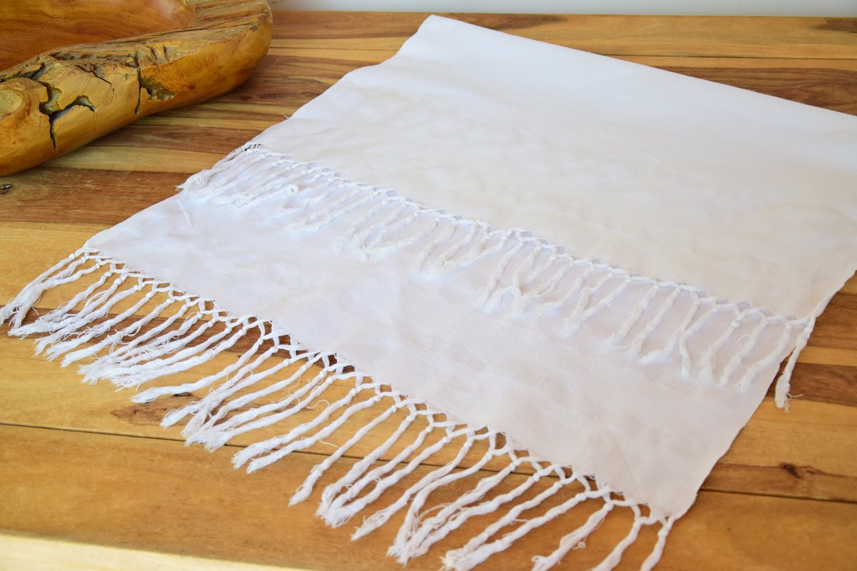 HistoryTextile's tweet photo. Antique Rustic French Pure Linen Dish Tea Towel Napkin Material Organic Handwoven Handmade Table Runner Home Decor Farmhouse Bio 

https://t.co/Gr0bULcpPK 

#organic #linen #napkin #antique #vintage #towel #french #homespun #teatowel #rustic #old #farmhouse #kitchen https://t.co/IBcZ7vEo8c