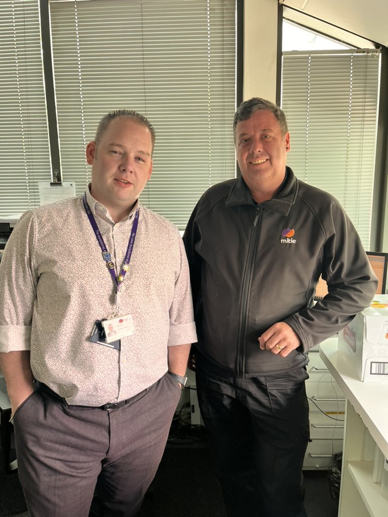 Today is the final day for one of our long serving employees. Although I can’t be there to shake his hand, I wish Richard Campbell all the best for the future and thank him for his 19 & half years service. 
@mitie @MitieSecurity
