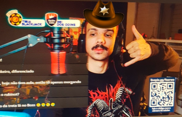 Ontem na live falaram q era s&oacute; botar um chap&eacute;u que eu tava a cara de um sheriff da gringa! concordam<a href="/tag/novafotodeperfil"class="tags"><span>#novafotodeperfil</span></a>