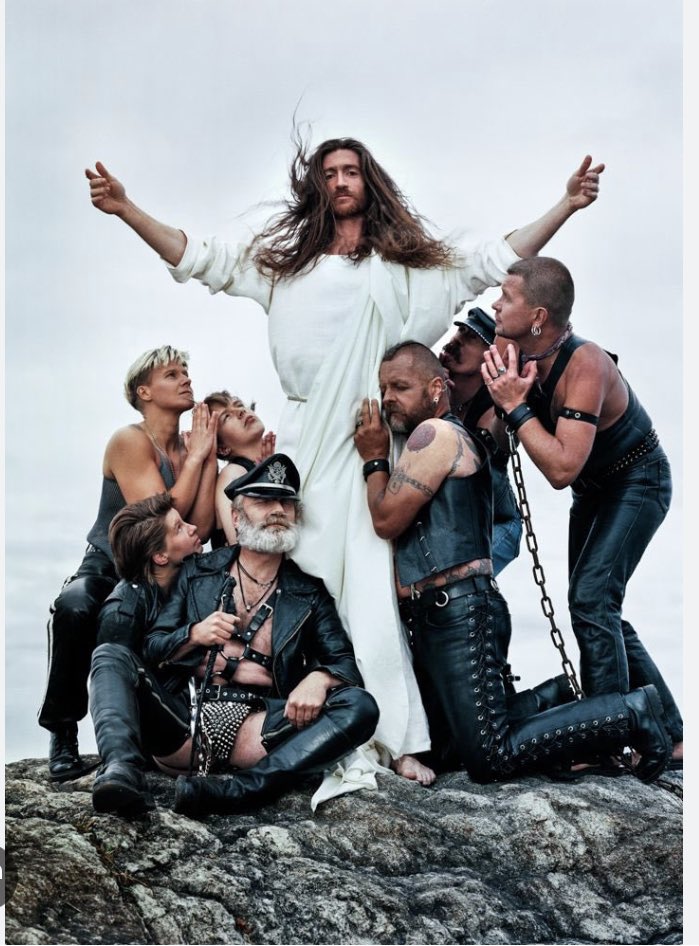 thr33som3s Subs tweet media