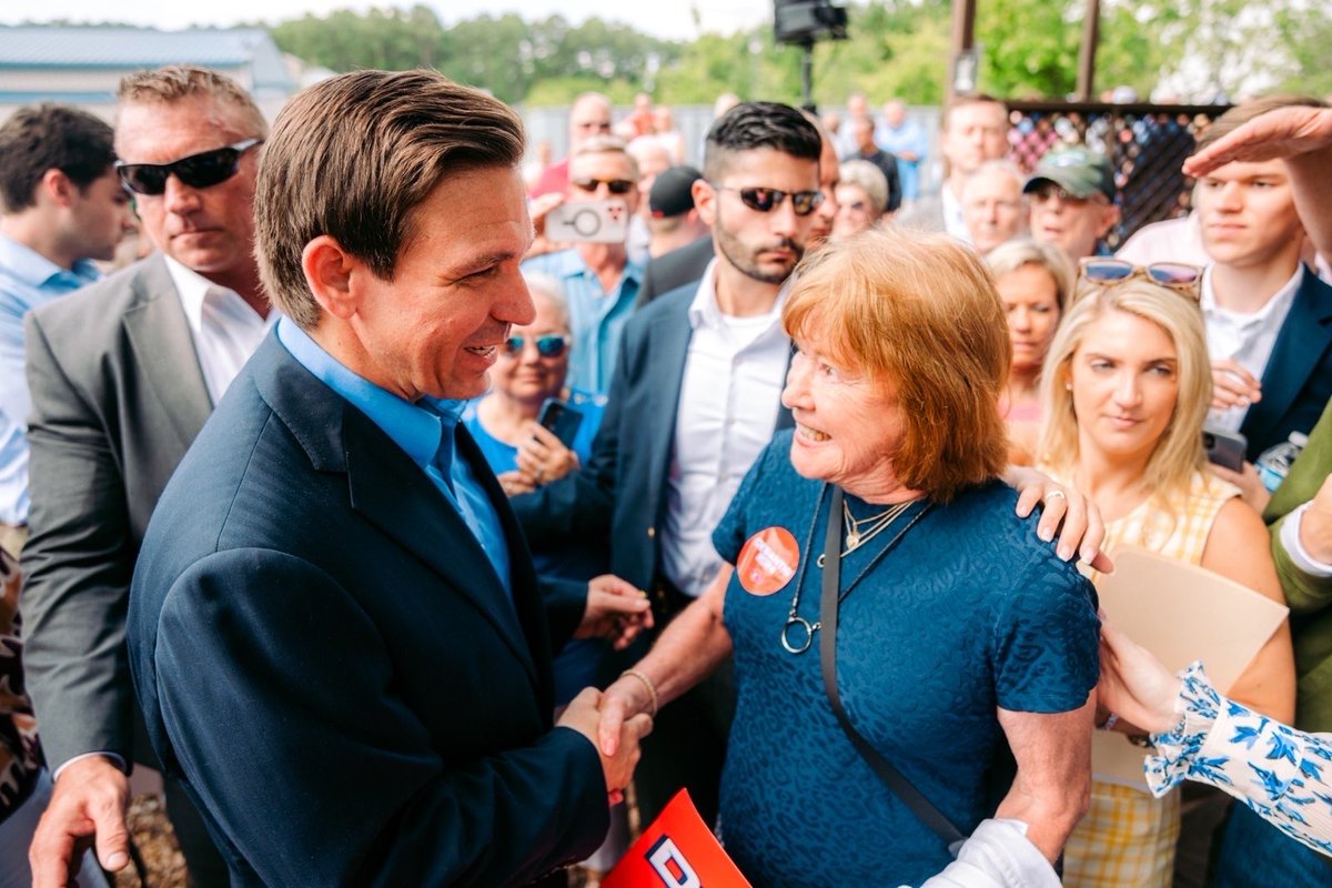 The energy the Lowcountry showed this morning is the same energy I plan to bring to the executive. 

We have it in our power to reverse our nation's decline, but we must fight to restore America together. 

We have an economy to fix, and a border to secure, and neither will get…