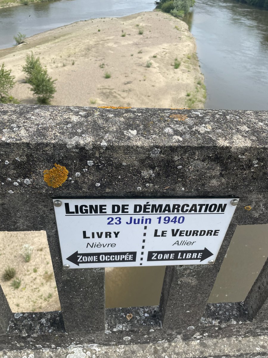 SpiersBe's tweet photo. Voilà, j’ai terminé mon premier tronçon (sud via Nevers) sur la voie de Vezelay : 206 km en 11 jours, une petite moyenne de 18 km par jour. La « diagonale du vide » est magnifique (Nièvre) mais tellement déserte. Effrayant parfois de solitude ! https://t.co/wWce65U390