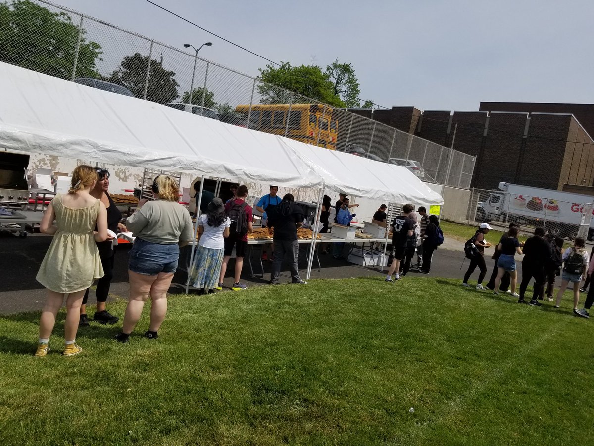 Bryan Wires (he/him) (@mr_wires) on Twitter photo It's Carnival time <a href="/Danforth_CTI/">DanforthCTI_Tweets</a> ! Enjoy a burger, games and fun in the sun! <a href="/tdsb/">Toronto District School Board</a> @TrusteeSara <a href="/npersaudLC4/">NadiraPersaud-FOS14/LC2</a> It's Carnival time <a href="/Danforth_CTI/">DanforthCTI_Tweets</a> ! Enjoy a burger, games and fun in the sun! <a href="/tdsb/">Toronto District School Board</a> @TrusteeSara <a href="/npersaudLC4/">NadiraPersaud-FOS14/LC2</a>