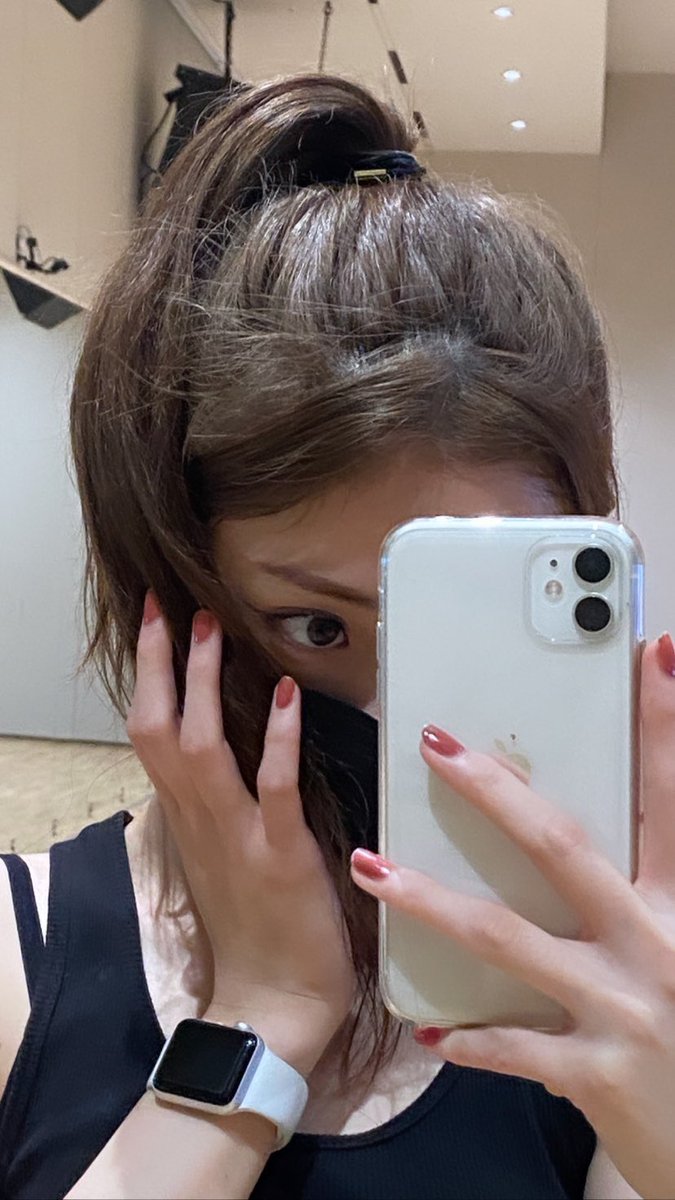 허윤진이 너무 좋은 12시 47분..