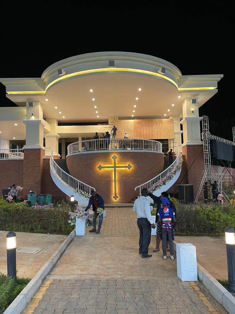 Archbp_COU's tweet photo. Just received these captivating photos of the newly fixed cross at the Altar in the Amphitheater, gracing the sacred grounds of the Uganda Martyrs Museum in Namugongo.
I thank Bishop Emeritus Jackson Matovu and the entire development committee for this commendable progress. https://t.co/I15Y3EoOdg