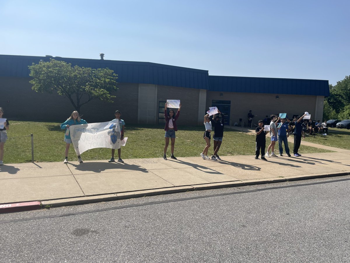 hcpss_pms's tweet photo. Yesterday was a great day! We met our future Knights! Our students and staff were incredible in being your guides, giving speeches, playing music, and so much more. We are #OnePatapsco https://t.co/2G1aOQTcLg