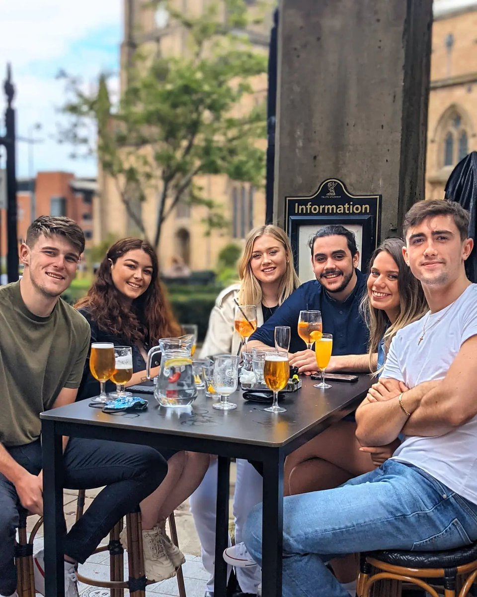 𝙉𝙤𝙩𝙝𝙞𝙣𝙜 𝙗𝙚𝙖𝙩𝙨 𝙖 𝙬𝙚𝙚𝙠𝙚𝙣𝙙 𝙬𝙚𝙡𝙡 𝙨𝙥𝙚𝙣𝙩 𝙬𝙞𝙩𝙝 𝙡𝙤𝙫𝙚𝙙 𝙤𝙣𝙚𝙨 𝙖𝙩 𝙈𝙖'𝙨 

Don't forget about Saturday night @parrjazz. If you're joining us for a Sunday Roast, it's best to book yourself in from 1pm.

MaBoyles.co.uk