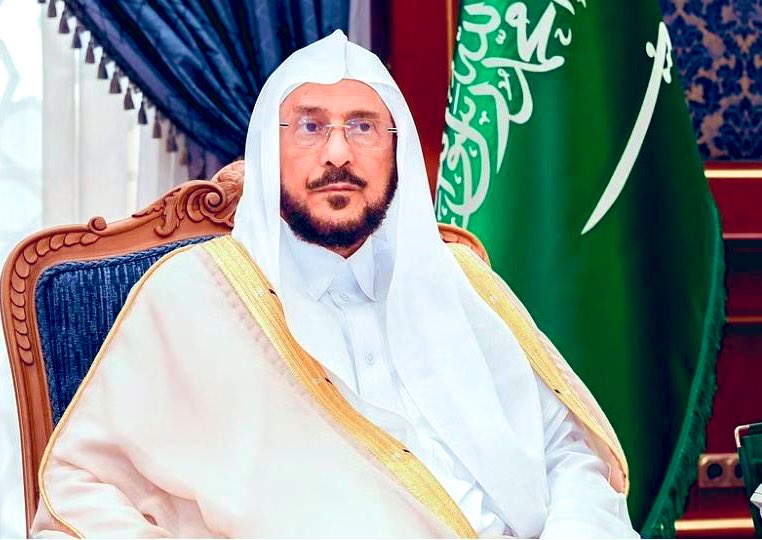 وزير الشؤون الإسلامية عبداللطيف آل الشيخ مخاطباً الدعاة المتراجعين: 

لن أقبل "ورقة"، بل تبرؤا علنيا من أشرطة دمرت الناس.