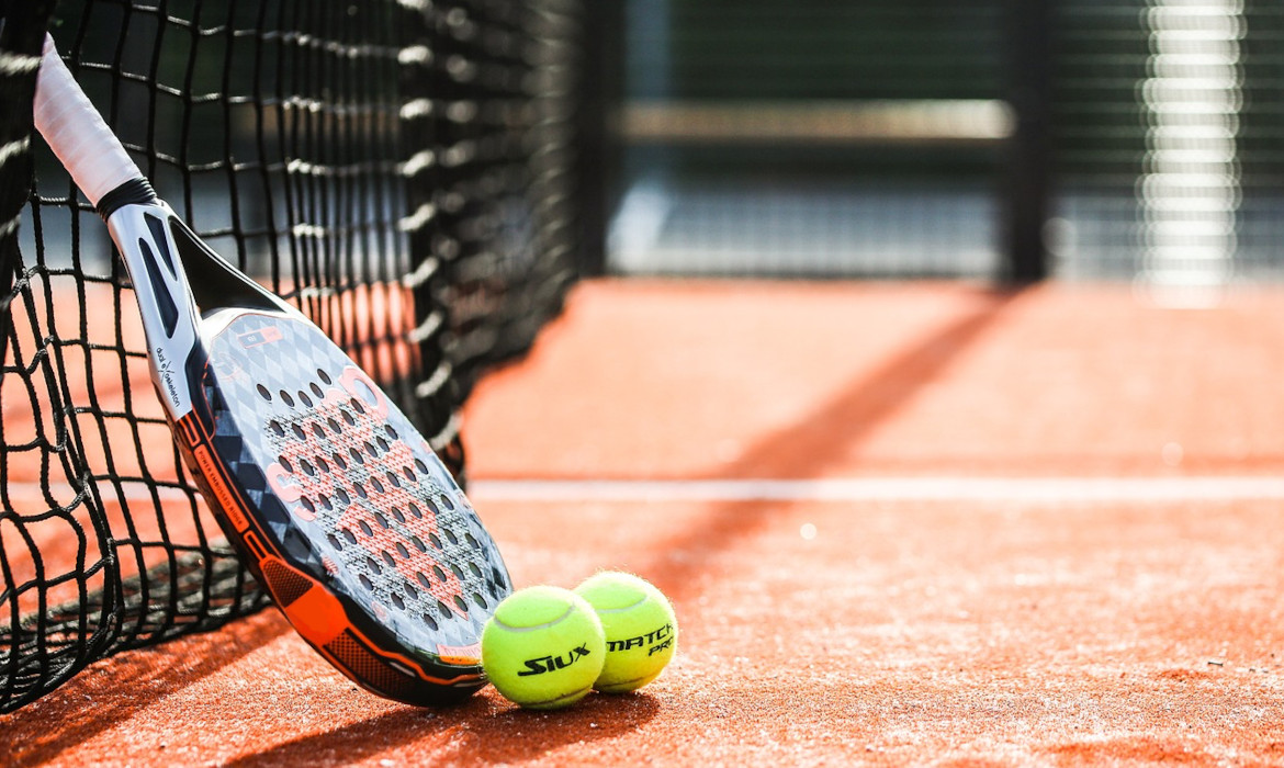DebatsSports's tweet photo. 🚨 Le padel, plus qu’un effet de mode https://t.co/Cz8VEDI0xv https://t.co/eh9LBK2q0t