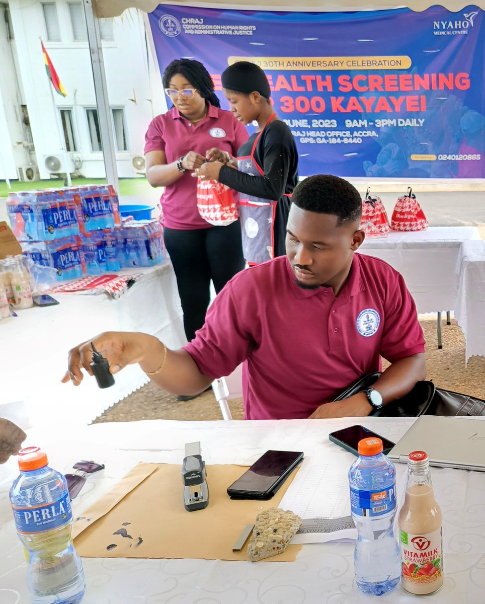 CHRAJGHANA's tweet photo. DAY2⃣
#CHRAJAT30 Health Screening in #Photos 📸
#HumanRights #Kayayei 
Proudly sponsored by @NyahoMedical 
and supported by @Pepsodent_ghana @vitamilk_gh #Perlamineralwater #Multipacltd https://t.co/UB5o9TlTt2
