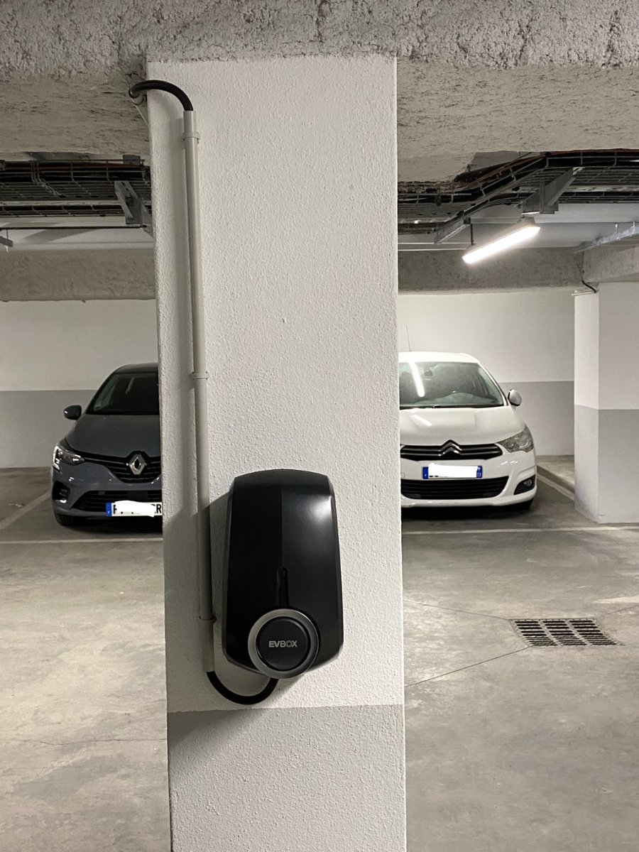 ALLCHARGETECH's tweet image. ⚡C&apos;est dans une copropriété à Montreuil que nous avons installé une infrastructure de recharge de la marque @EVBox pour notre partenaire @yespark_fr 
Vous avez un projet d’installation de borne de recharge?
☎️ : 09.70.07.07.00
🌍: allcharge.fr
📧: Contact@allcharge.fr