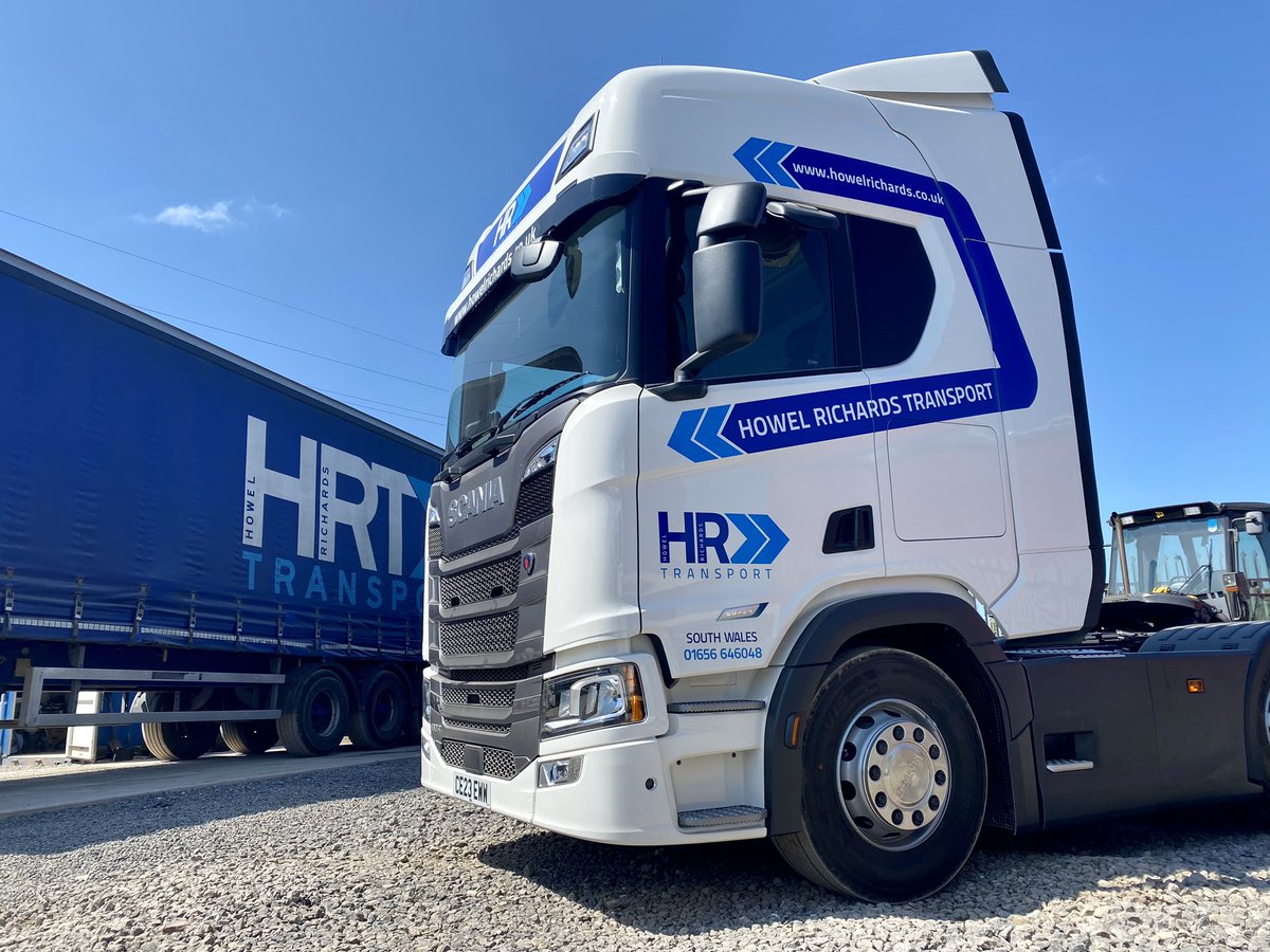 1st of 8 new Scania ‘Supers’ delivered to Howel Richards Transport today. 👍 @keltruck @keltruck #suppliedbykeltruck @TRATON_GROUP