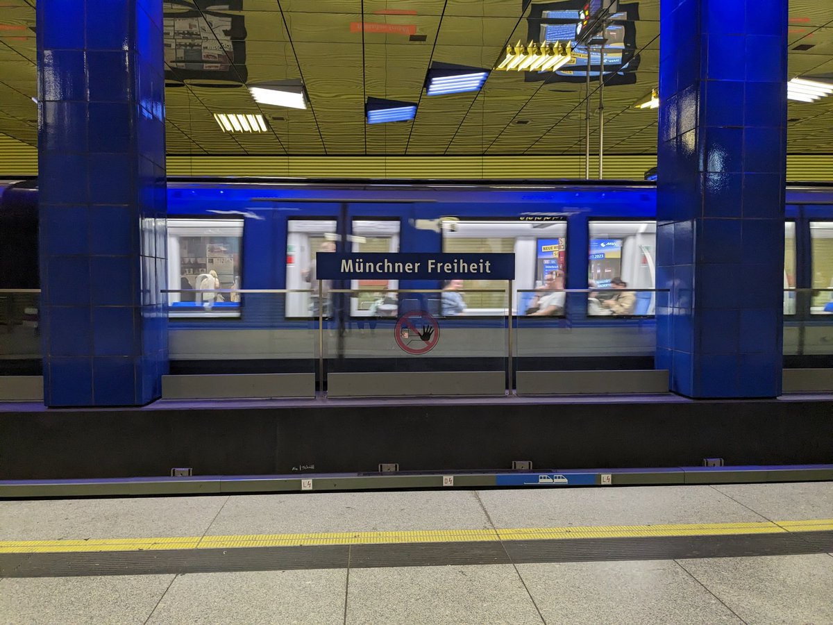 Suzie Q. (@anneo77) on Twitter photo 