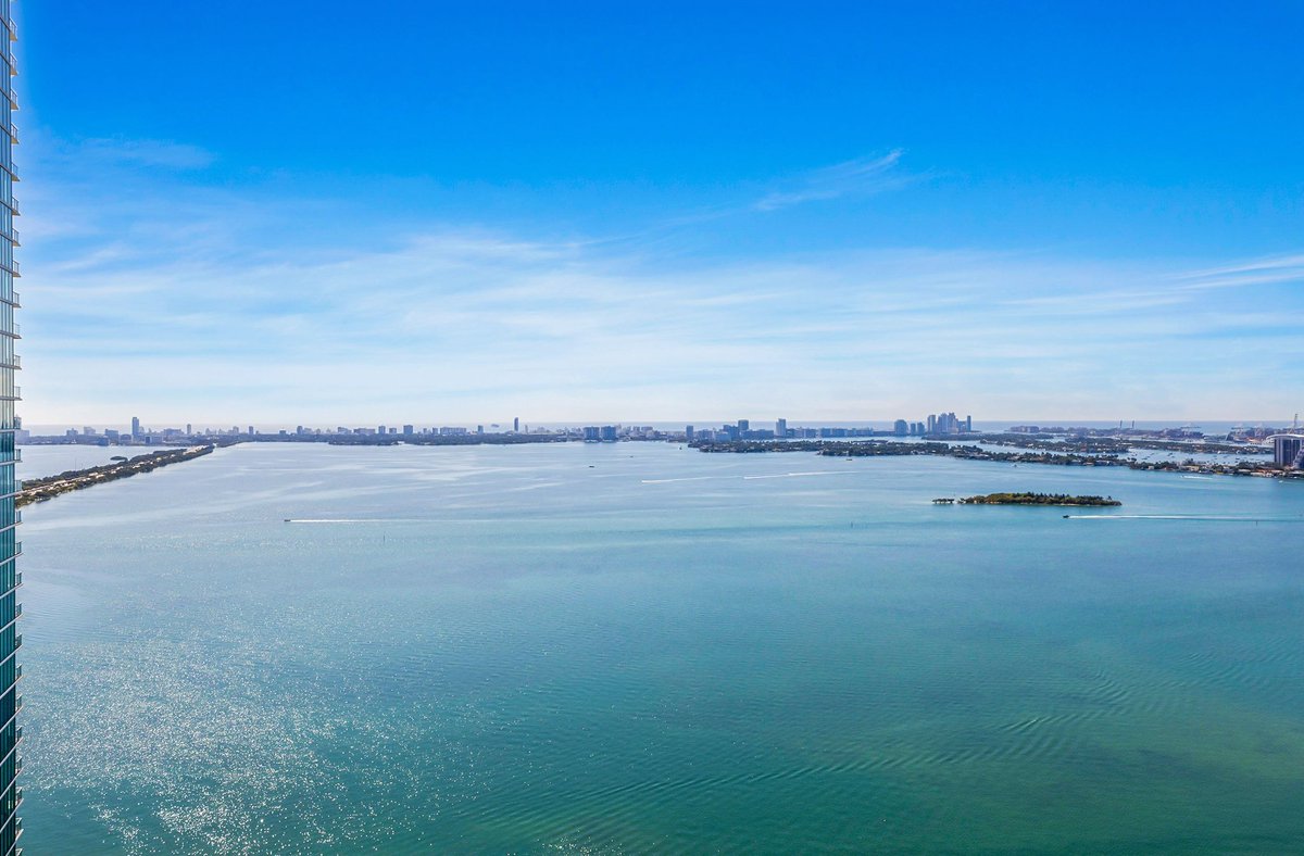 Kevin_Rutois's tweet photo. Renderings Surface For New Residential Tower In Edgewater 🚨

Edgewater continues to grow as Cove Residences announces their new residences. This 38-story building will offer 116 Luxury condominium units with views of Biscayne Bay and Downtown Miami.

https://t.co/8BWvPFAGbj https://t.co/U35BI3BNJq