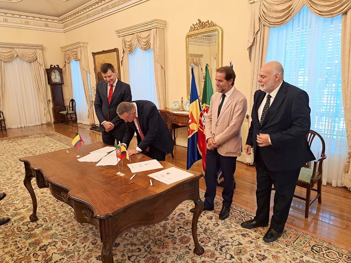 copnia's tweet image. La Orden de Ingenieros de Portugal y el COPNIA, firmaron hoy 2 de junio de 2023, el acuerdo de movilidad profesional que le permitirá a todos los ingenieros matriculados en el COPNIA acceder a posibilidades de trabajo en ese país 1/3