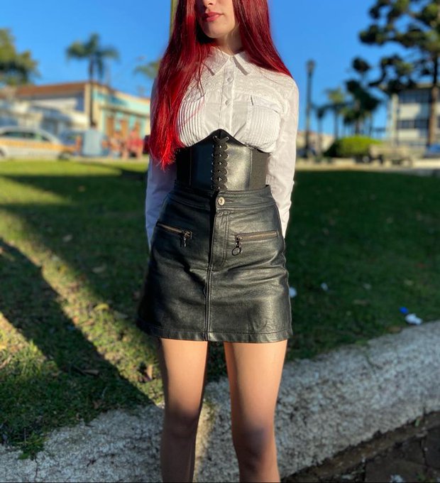 E esse look, gostaram? https://t.co/ud9dbgQiCn