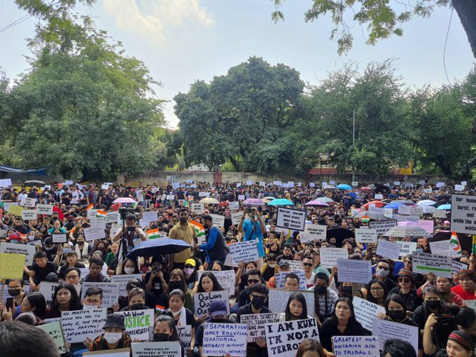 Hundreds of #Manipuri #tribals staged a protest at #JantarMantar in #Delhi on May 31, demanding an end to the violence in #Manipur which has claimed 71 lives and 35,000 people displaced.
@MohsinaMalik5
reports for
@TCNLive