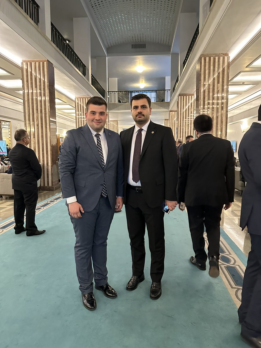Genel Merkez Gençlik Kolları Başkanımız 
28. Dönem İzmir Milletvekilimiz Sn. Eyyüp Kadir İnan 

<a href="/eyupkadirinan/">Eyyüp Kadir İnan</a>