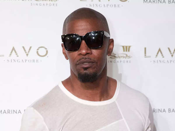 Wake up black America who was they trying to push the covid fake vaccine on the most. I'll tell you it was the black community and the minorities and your children. Look at Jamie Fox he didn't want to take it now hes partially paralyzed & blind. Wake up they lied toU  #JamieFoxx