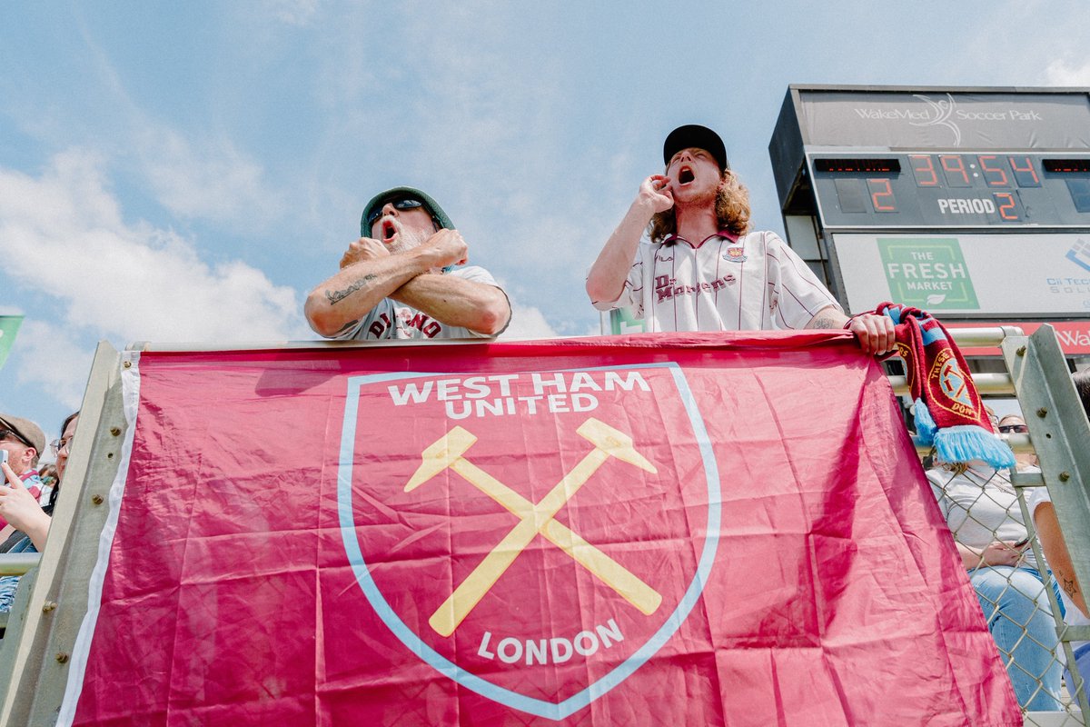 soccerdotcom's tweet image. Absolute scenes @WestHam ⚒️🫧