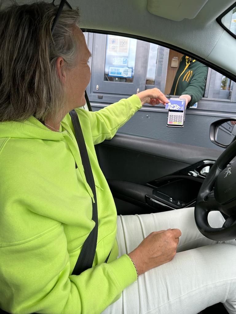 Iloon68's tweet image. New #Perks #McDonalds #HungryForPlutusPerks met de Plutuscard heerlijke ijskoffie gehaald.